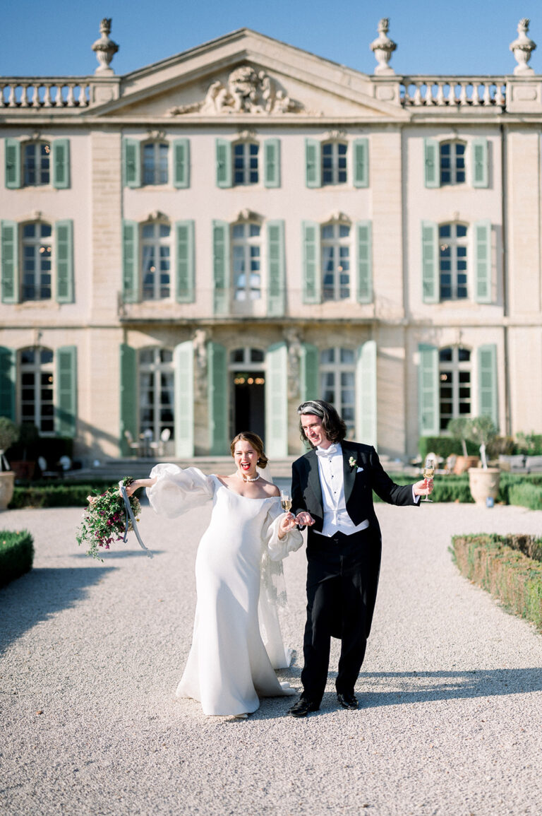 Ceremony in the Chapel of Chateau de Tourreau - Wedding venue Provence