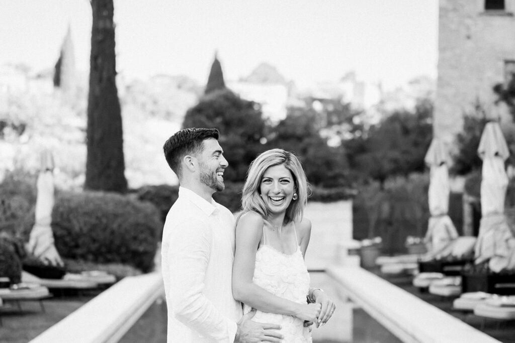 engagement photoshoot at the Gordes viewpoint with village backdrop