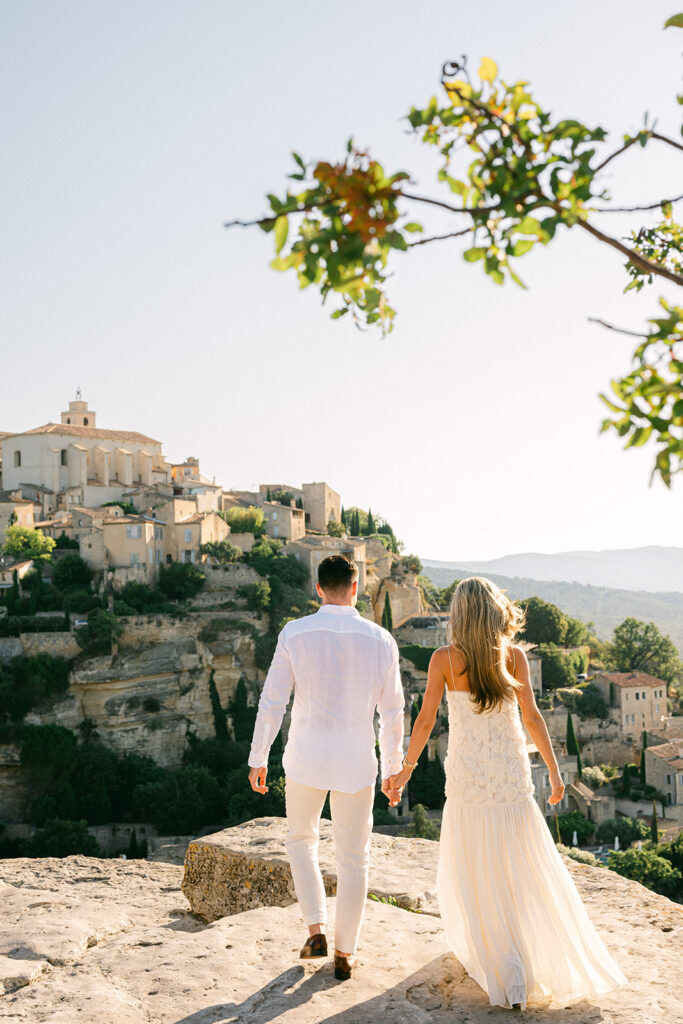 engagement photoshoot at the Gordes viewpoint with village backdrop