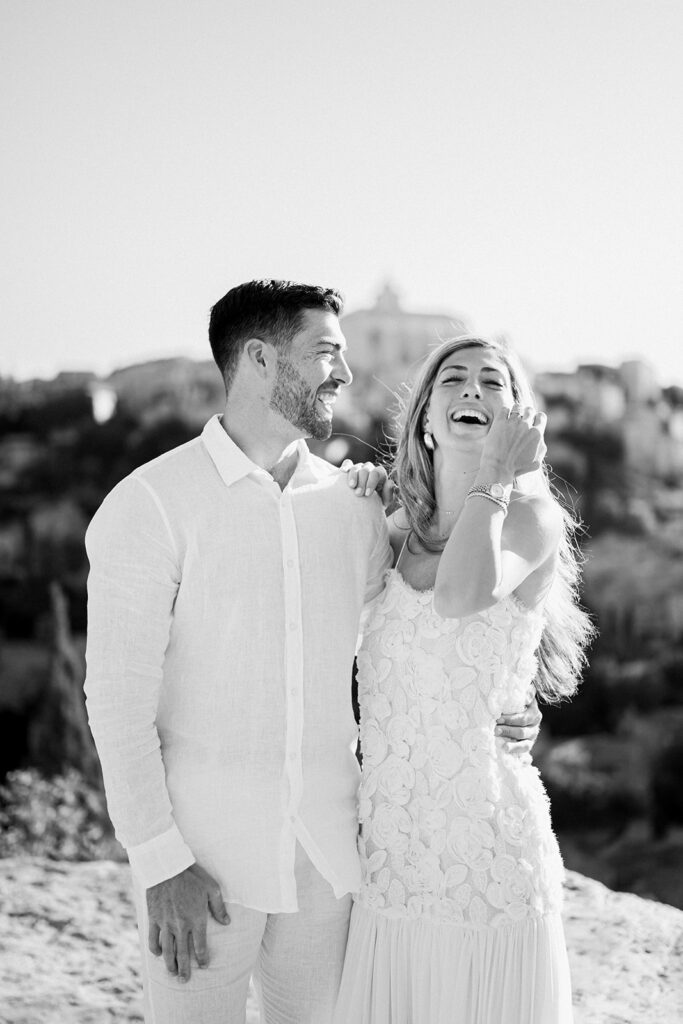 engagement photoshoot at the Gordes viewpoint with village backdrop