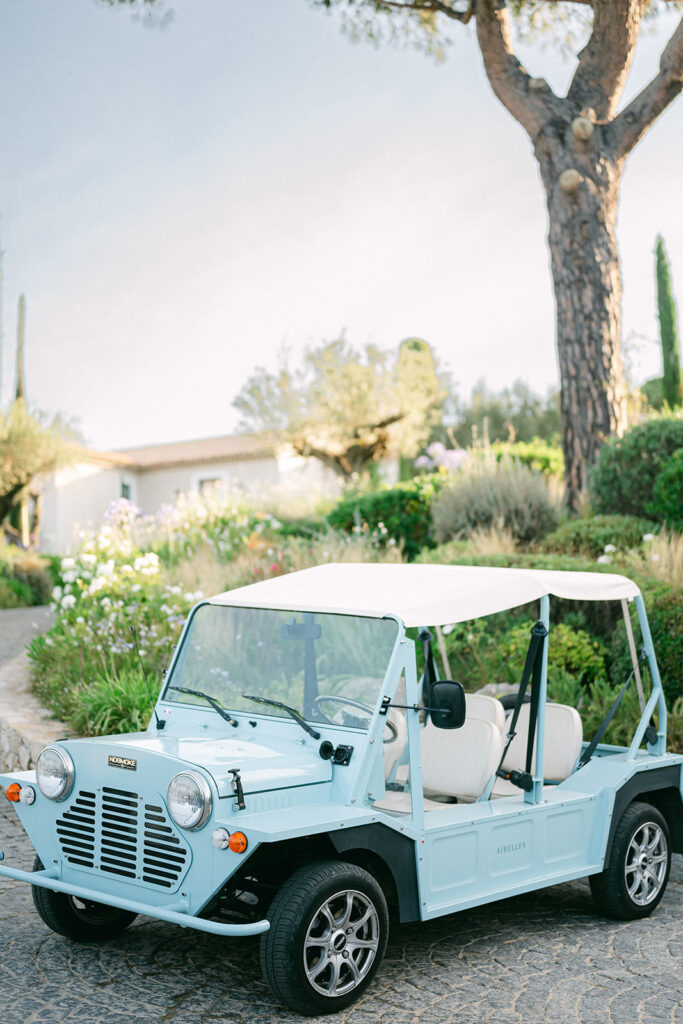 Engagement photo at Château de La Messardière in Saint-Tropez